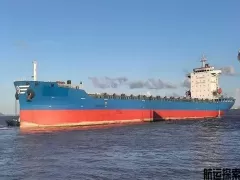 出售35000吨 集装箱船 2076TEU